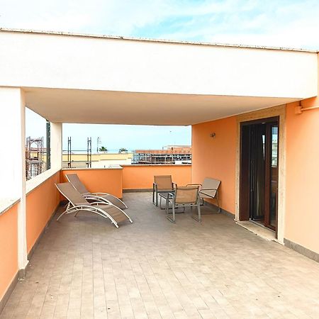 Hotel Riviera Fiumicino Exteriör bild