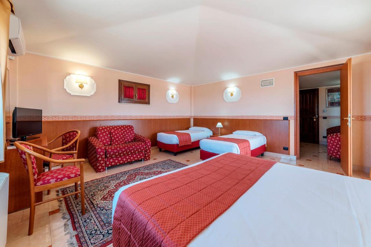 Hotel Riviera Fiumicino Exteriör bild