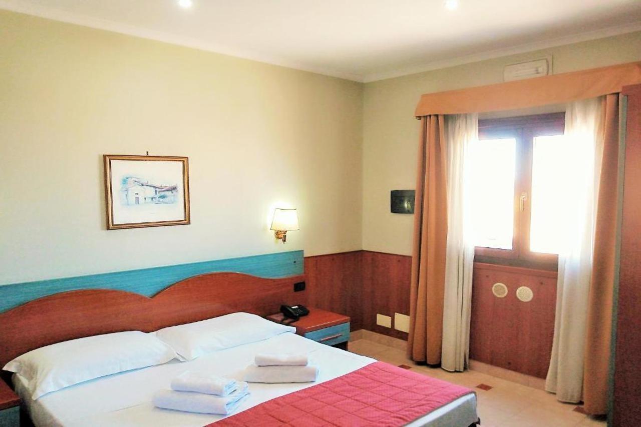 Hotel Riviera Fiumicino Exteriör bild