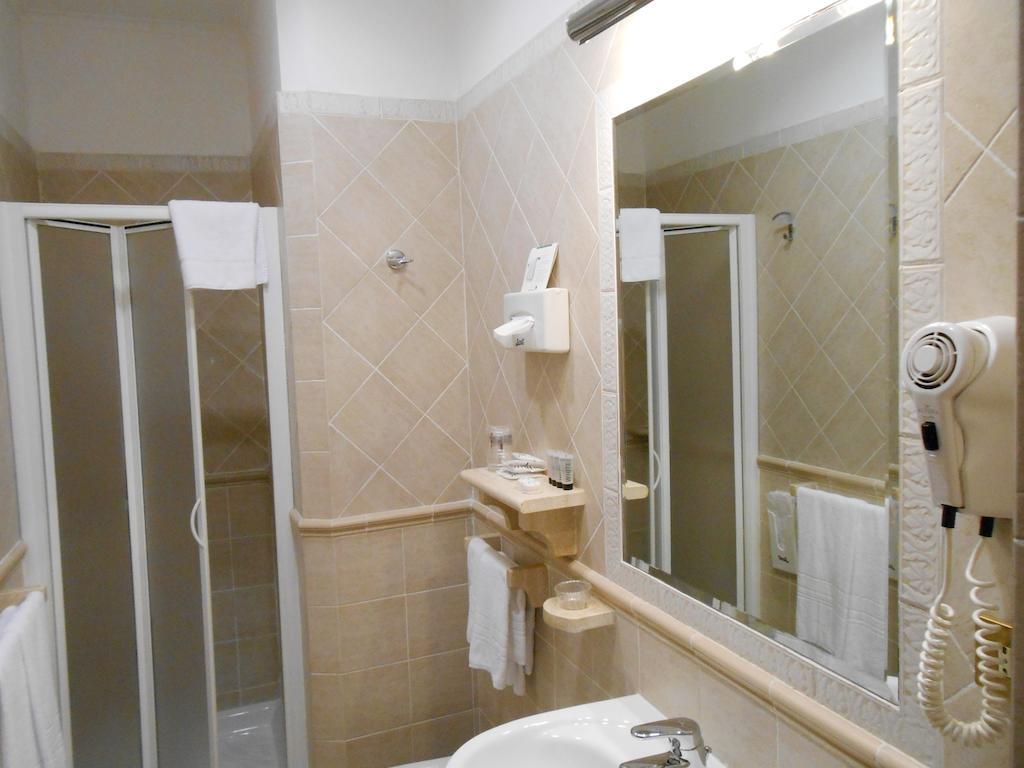 Hotel Riviera Fiumicino Rum bild